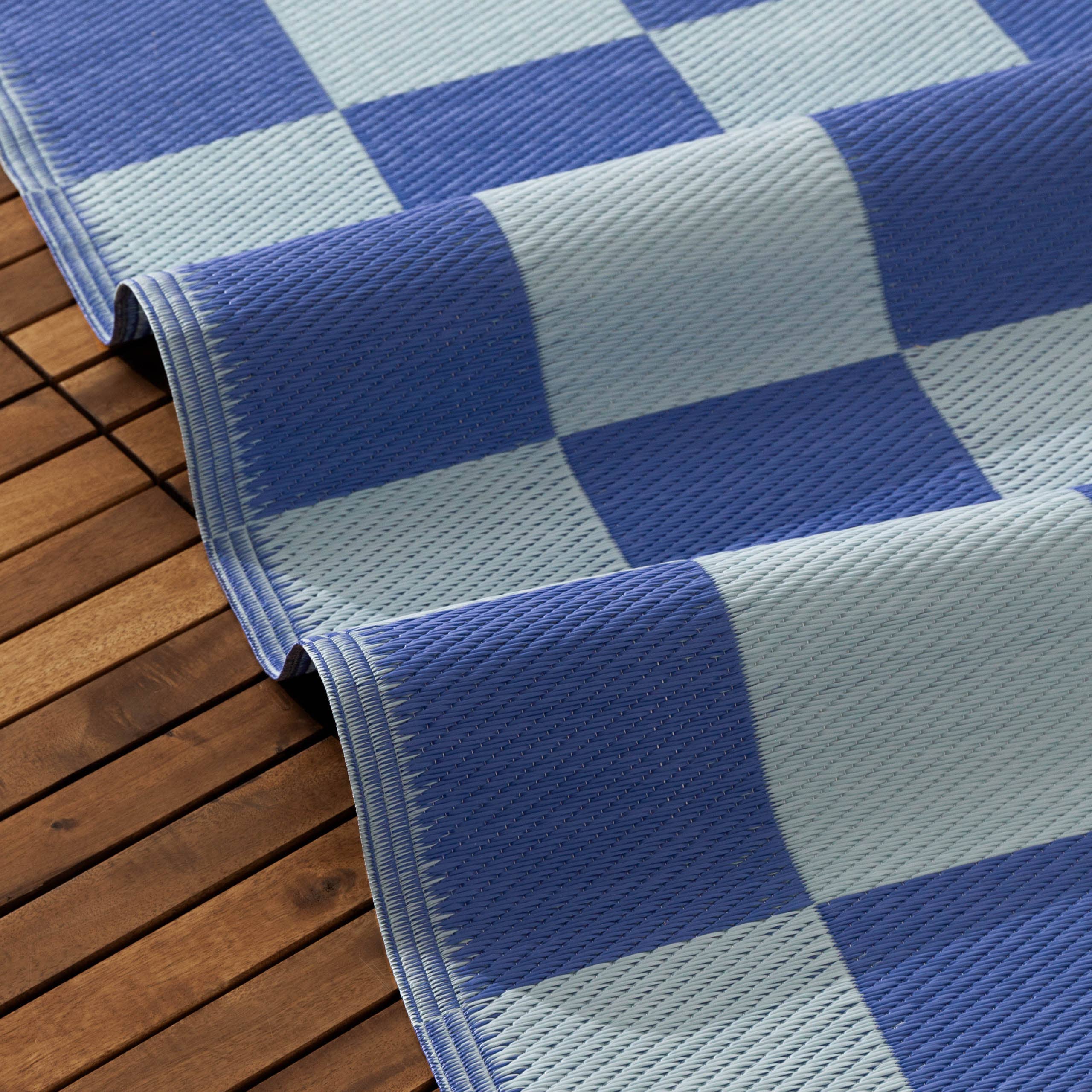 Checkerboard 120x180cm Outdoor 100% Recycled Rug Blue: Blue / 120 x 180cm