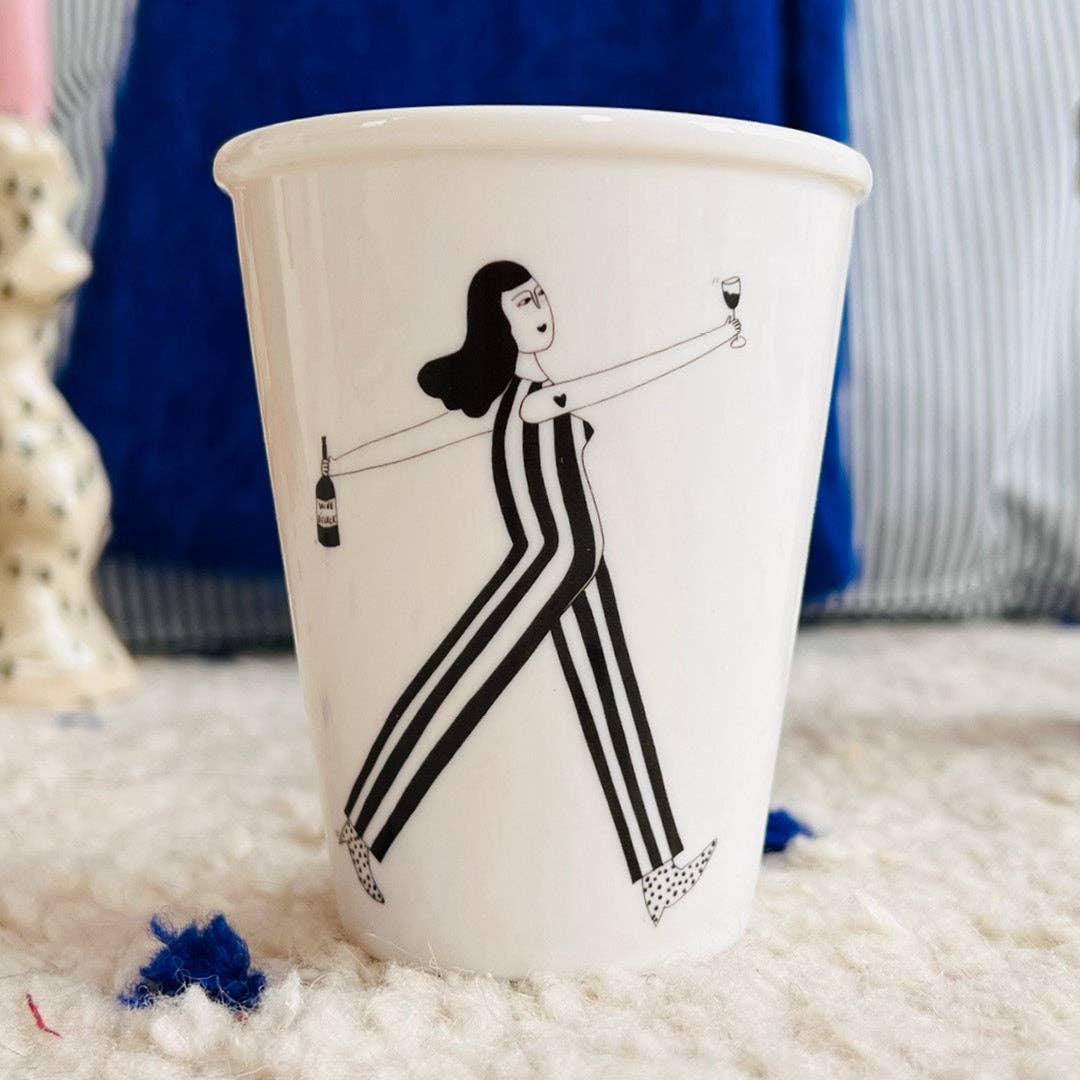Cup wine o'clock