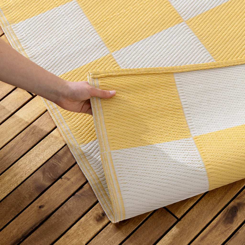 Checkerboard 120x180cm Outdoor 100% Recycled Rug Yellow: Yellow / 120 x 180cm