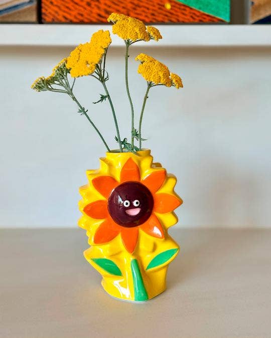 Halo Apollō Flower Vase x Leeeeee Toy